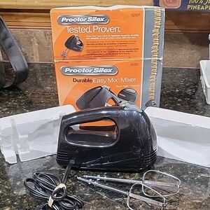 Proctor Silex Black Hand Mixer 100 Watts 5 Speeds
